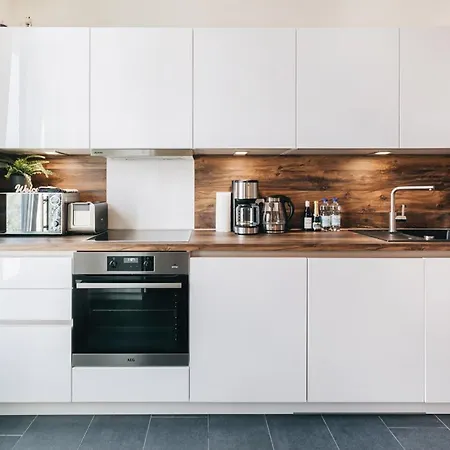 Stilvolle 4-Raumwohnung im Zentrum von Dresden Apartment